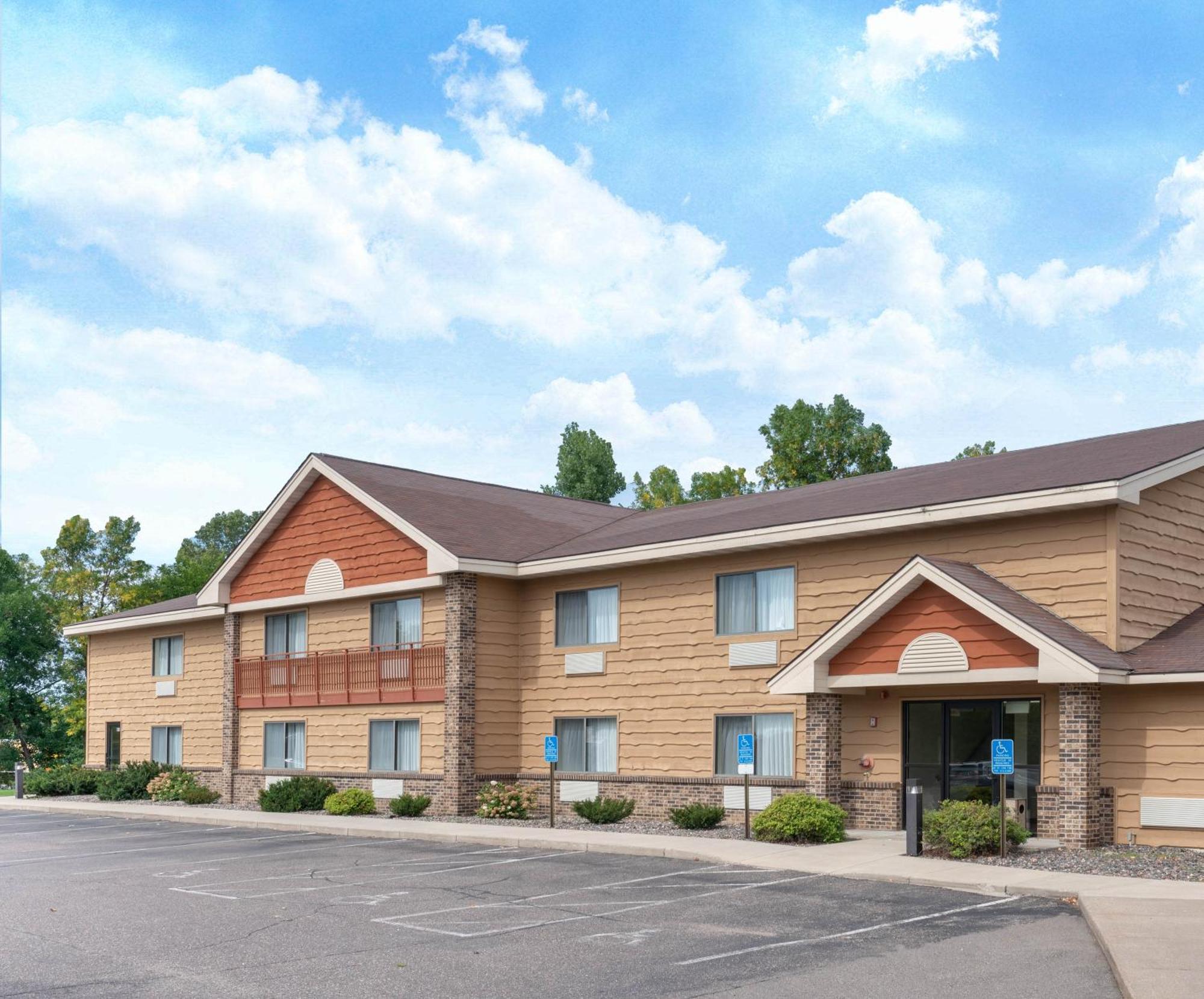 Aspen Hotel Rogers Formerly Americ Inn 외부 사진