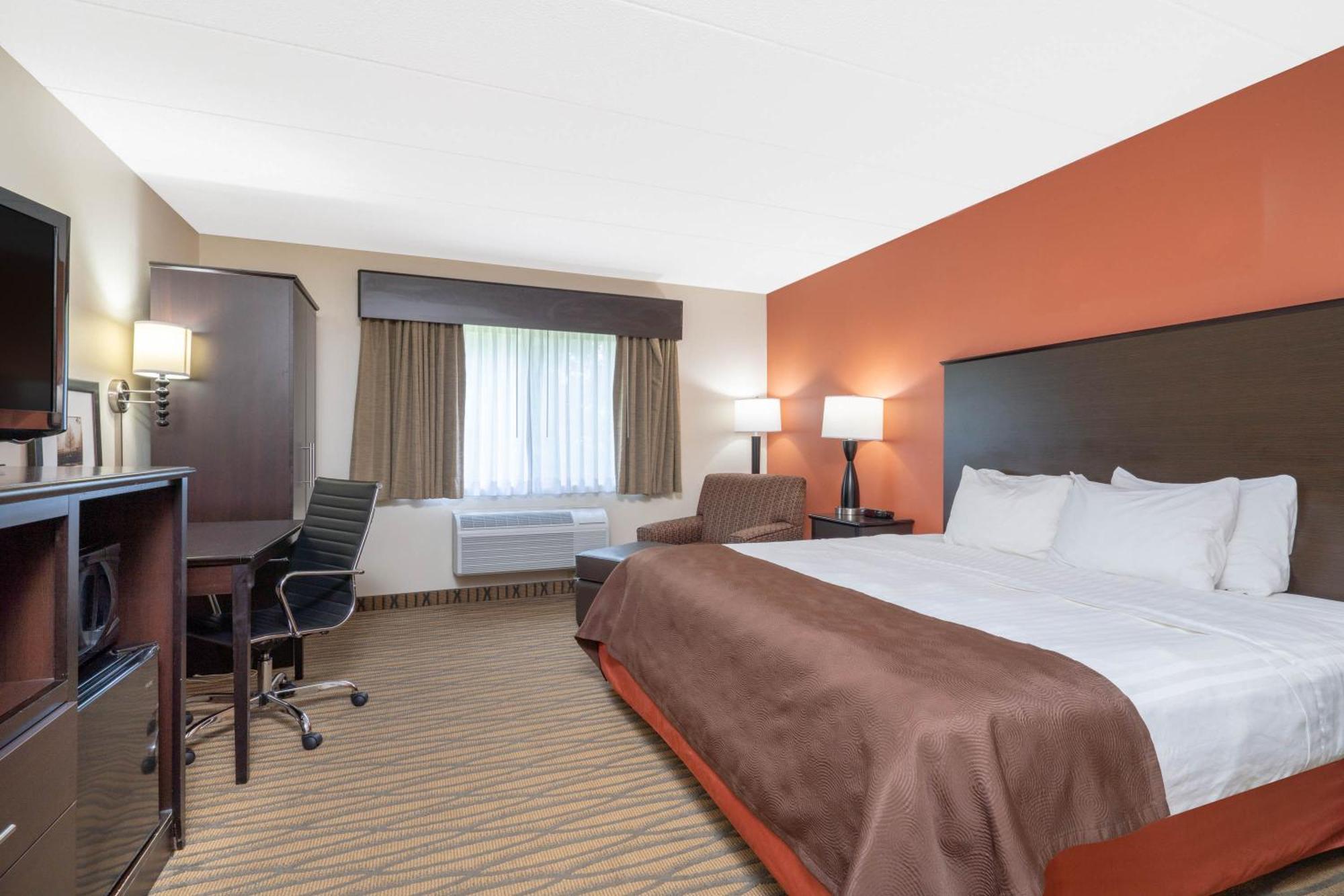 Aspen Hotel Rogers Formerly Americ Inn 외부 사진